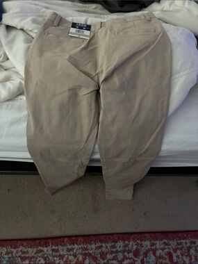 Izod Womens Chinos in Light Khaki